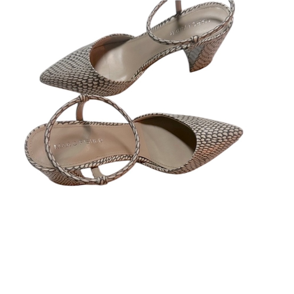 Marc Fisher Callo Block/Chunky Heel Size 6 1/2. G… - image 4